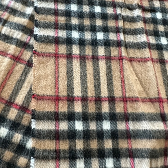 CASHCRYL Soft Plaid Fringe Scarf Made in France - Picture 3 of 4